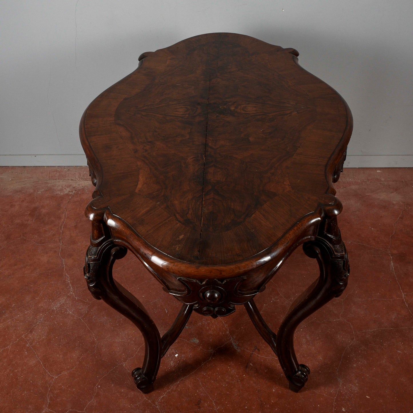 Tavolino da salotto Luigi Filippo fianchi mossi