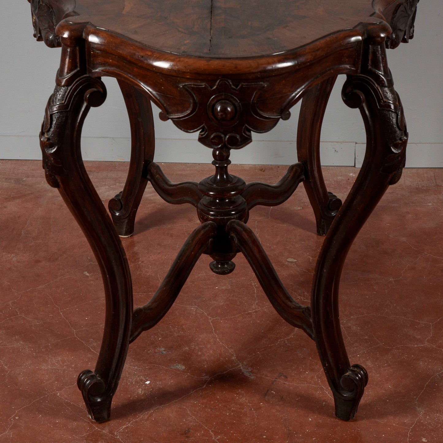 Tavolino da salotto Luigi Filippo fianchi mossi