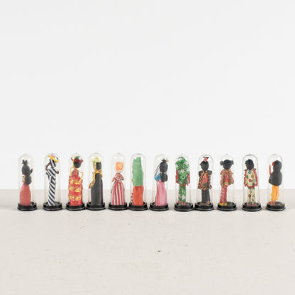 set collezione di 11 bamboline orientali sotto teca