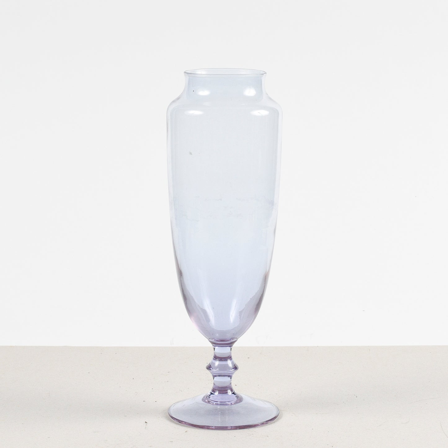 Vaso in vetro lavorato a mano
