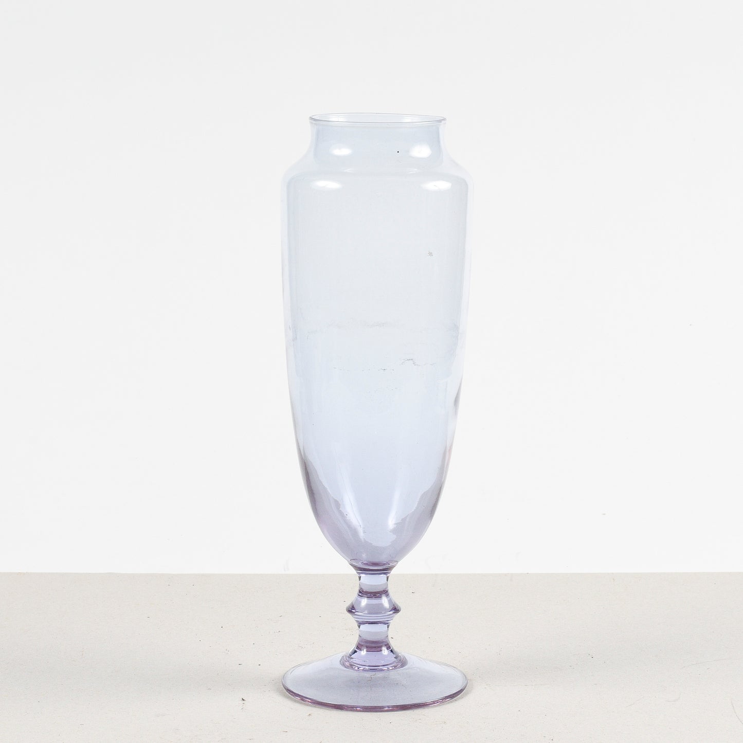 Vaso in vetro lavorato a mano