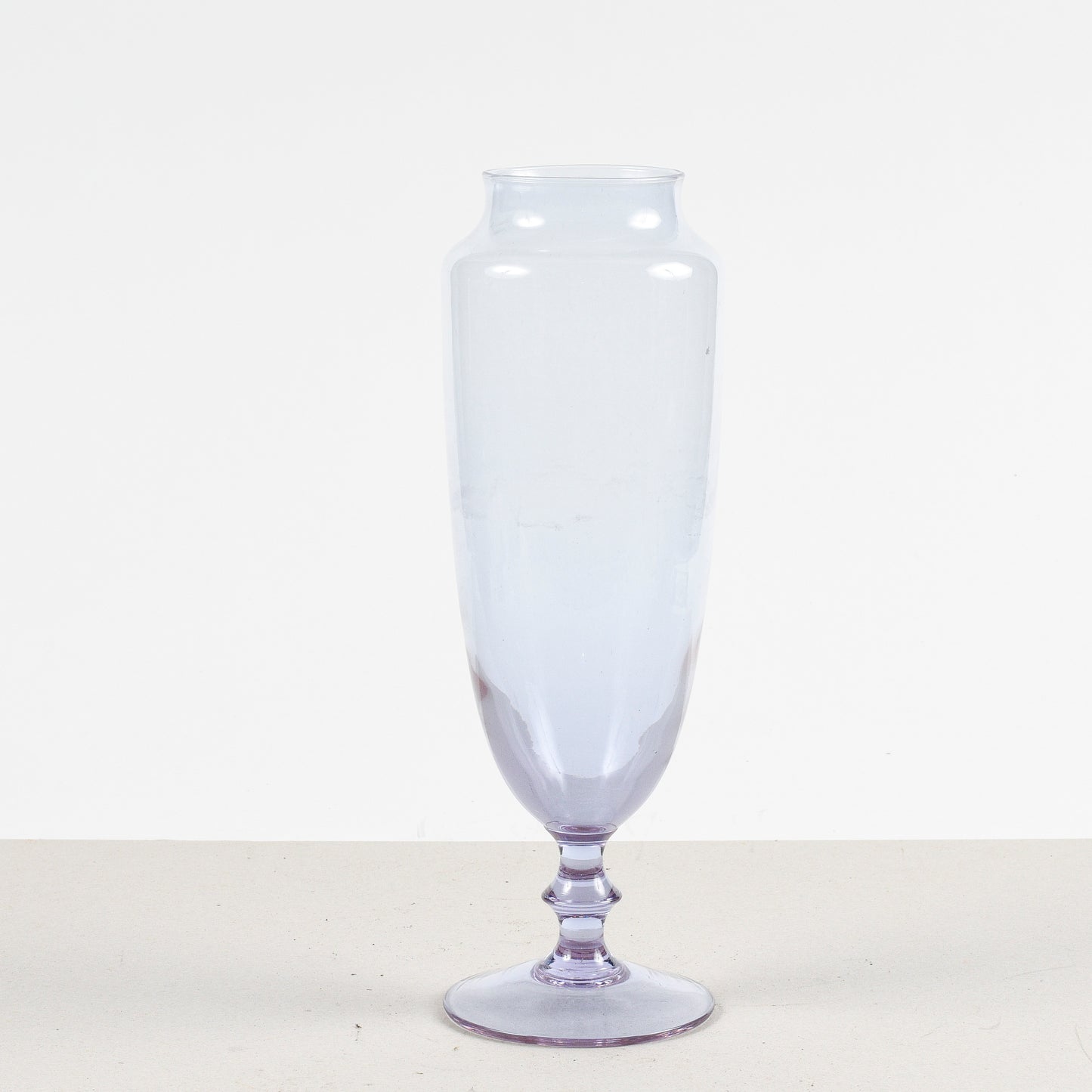 Vaso in vetro lavorato a mano