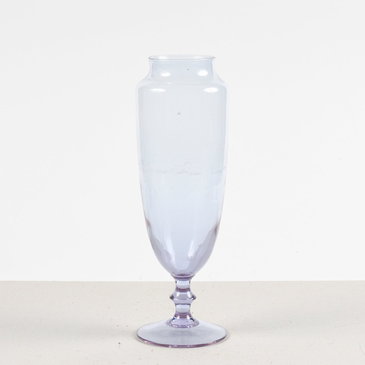Vaso in vetro lavorato a mano