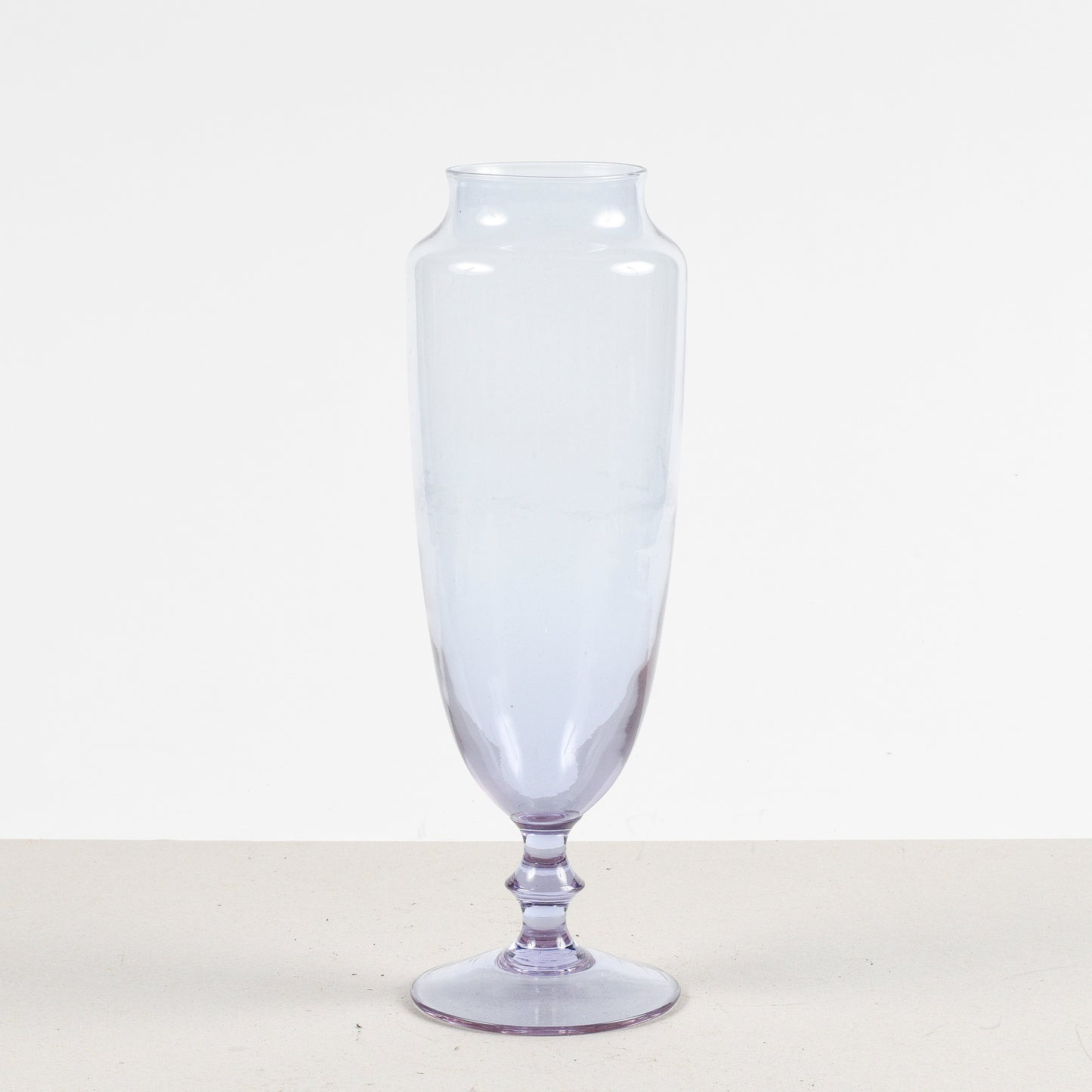 Vaso in vetro lavorato a mano