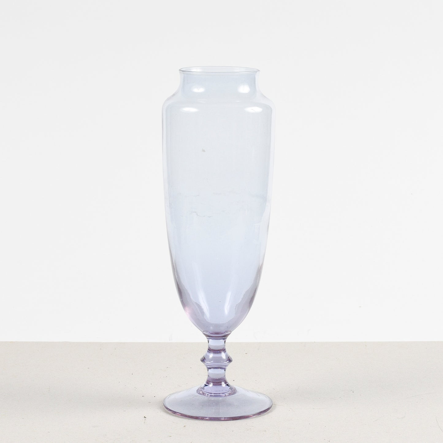 Vaso in vetro lavorato a mano