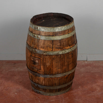 Piccola botte da vino con doghe di legno e fasce metallo XX secolo