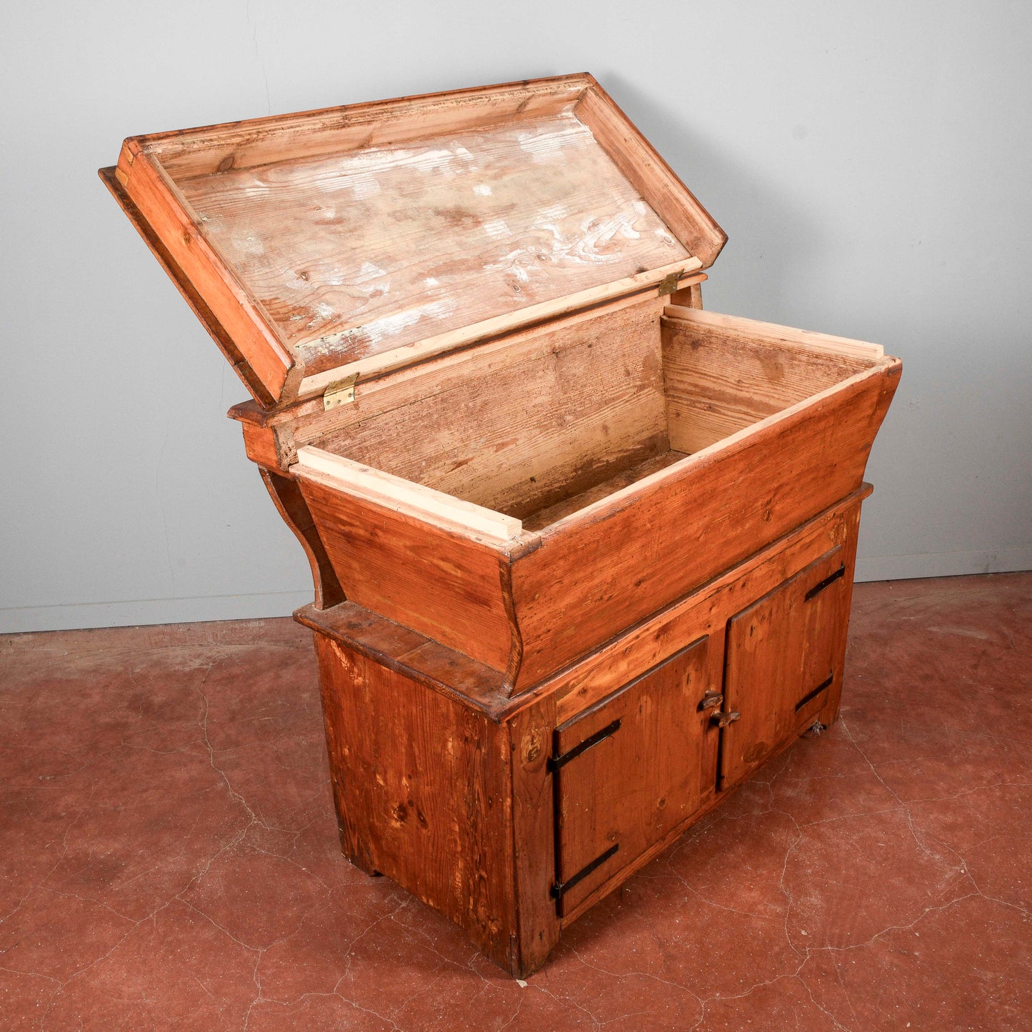 Madia in abete svasata epoca fine XIX secolo