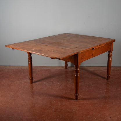 Tavolo rustico con cassetto e 2 allunghi