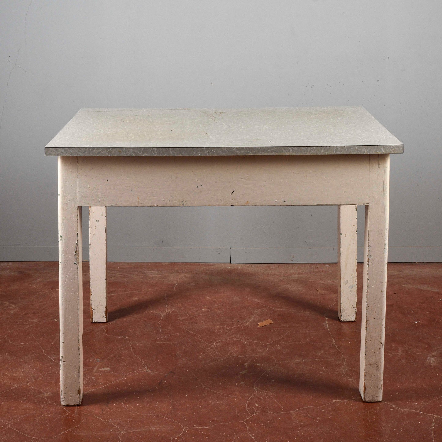 Tavolo da cucina anni 50 con piano in formica