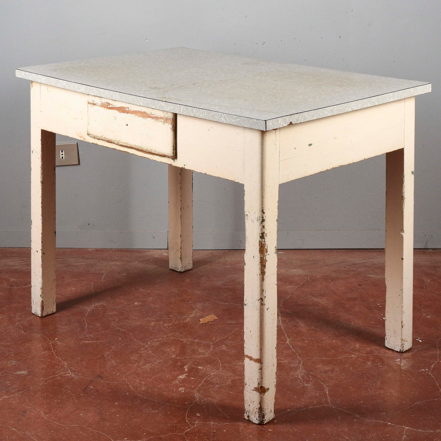 Tavolo da cucina anni 50 con piano in formica