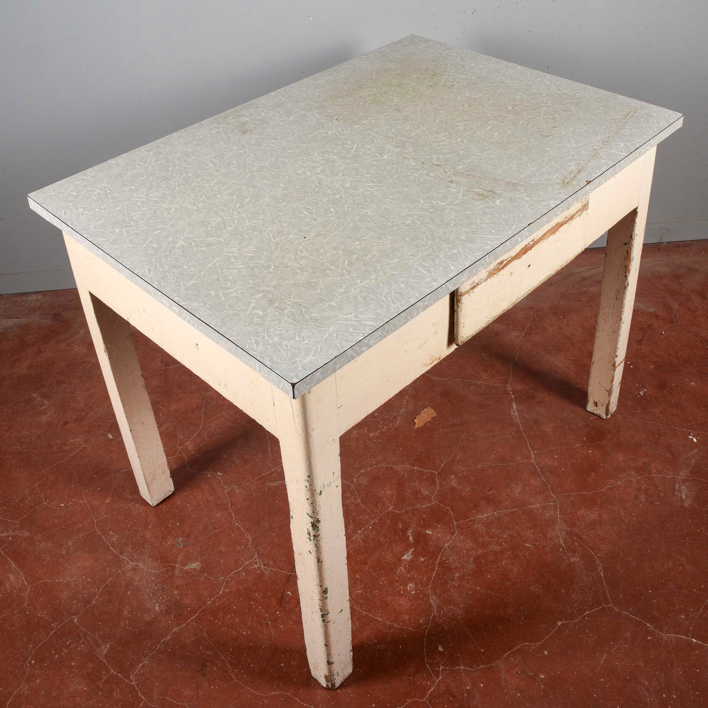 Tavolo da cucina anni 50 con piano in formica