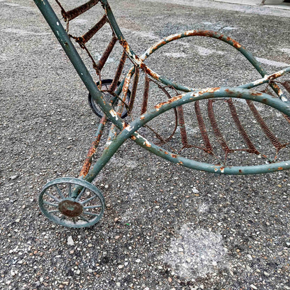 Lettino sdraio chaise-longue in ferro da giardino epoca XX secolo'