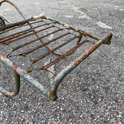Lettino sdraio chaise-longue in ferro da giardino epoca XX secolo'