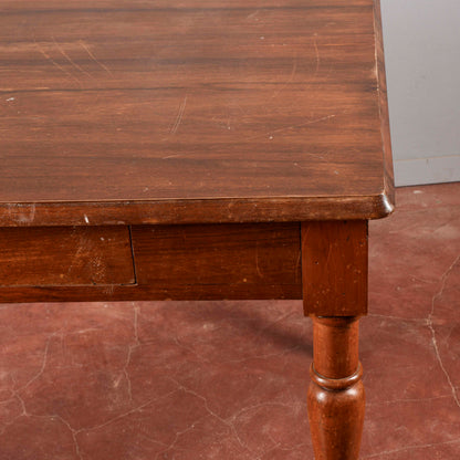 Tavolo legno massello gambe tornite cassetto