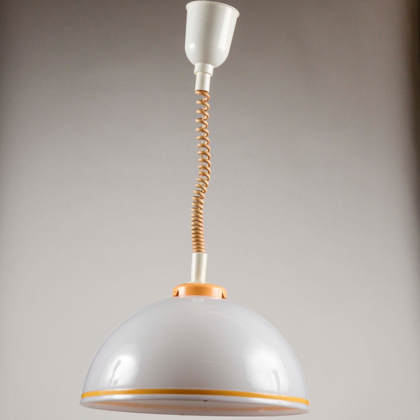Lampadario plastica Guzzini anni 1970