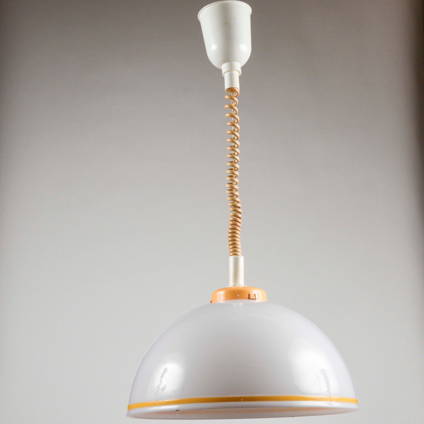 Lampadario plastica Guzzini anni 1970