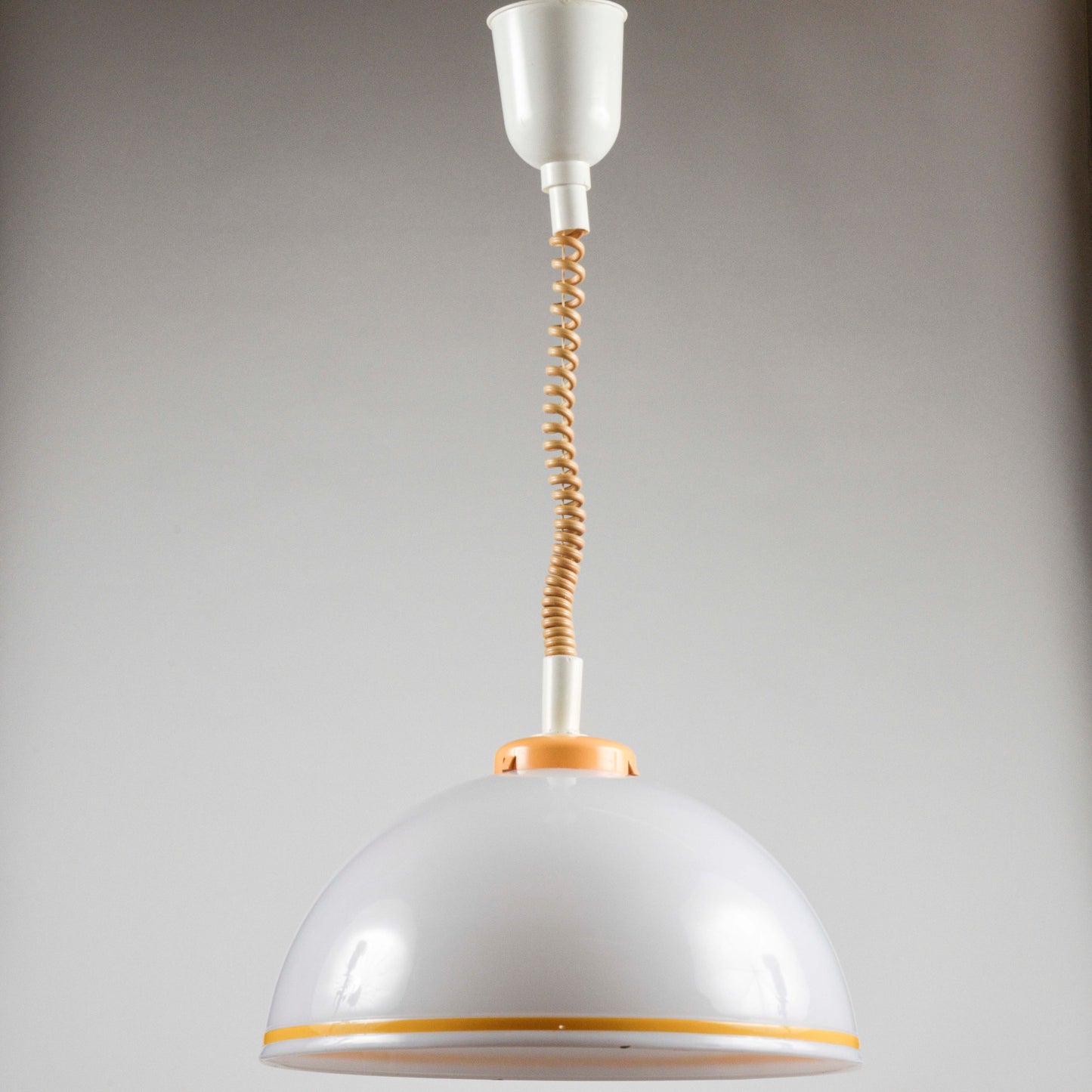 Lampadario plastica Guzzini anni 1970