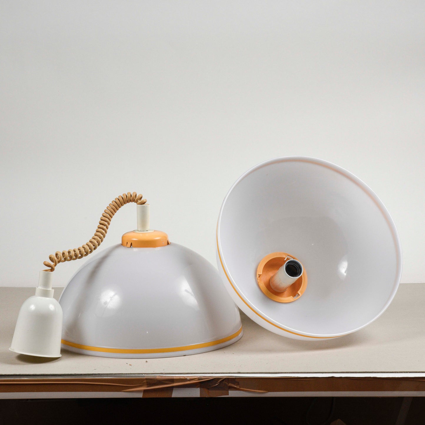 Lampadario plastica Guzzini anni 1970