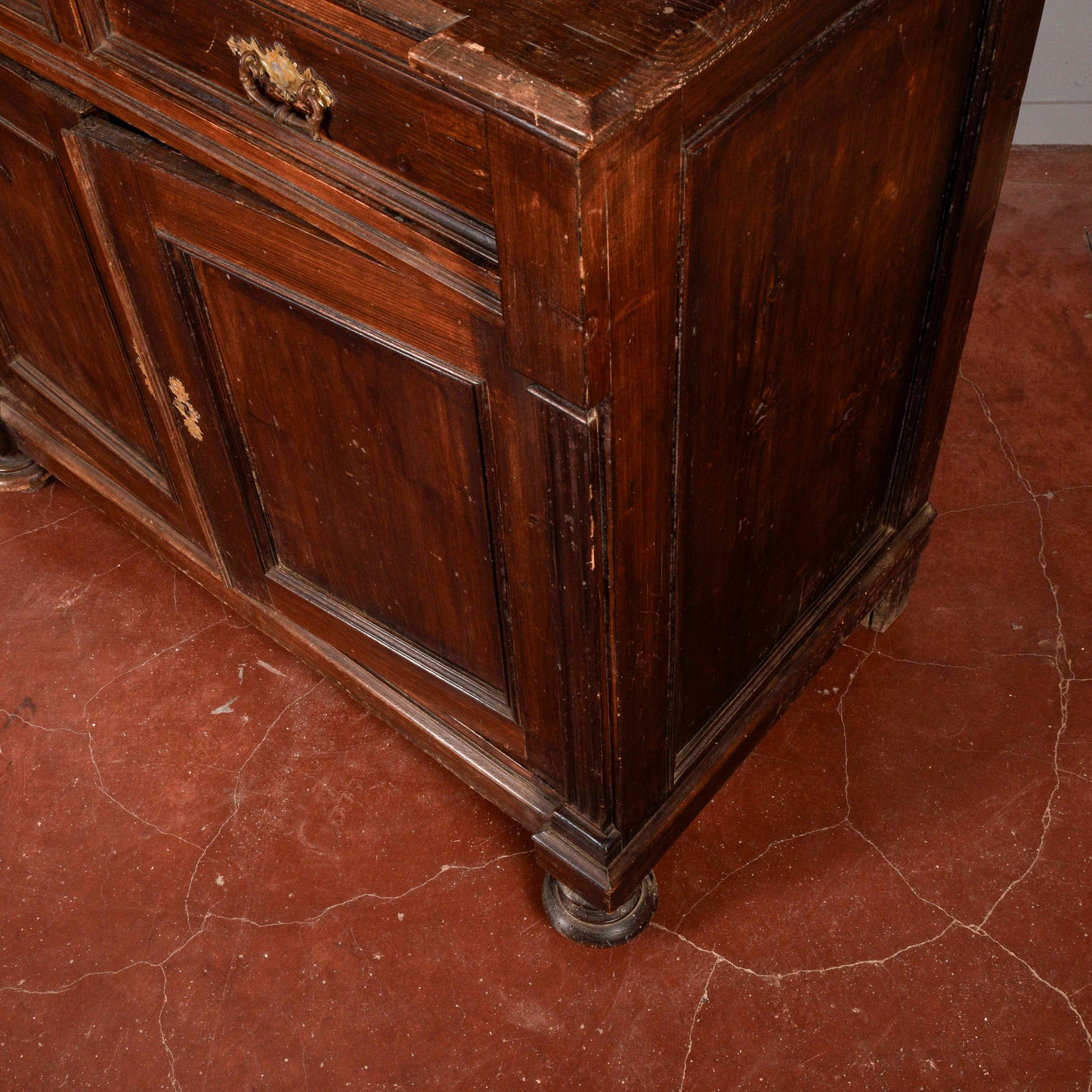 Credenza con piattaia in abete epoca fine XIX secolo