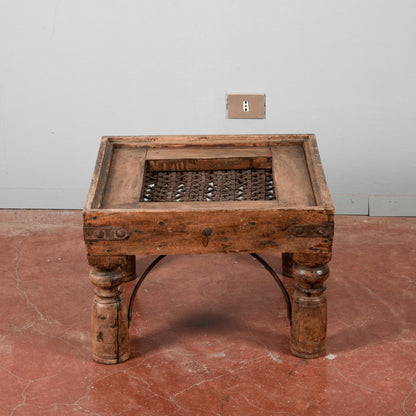 Tavolino da salotto griglia antica di finestra