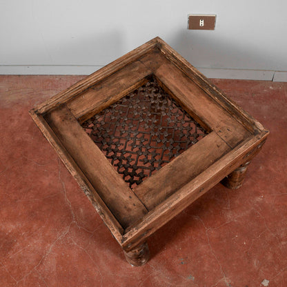 Tavolino da salotto griglia antica di finestra