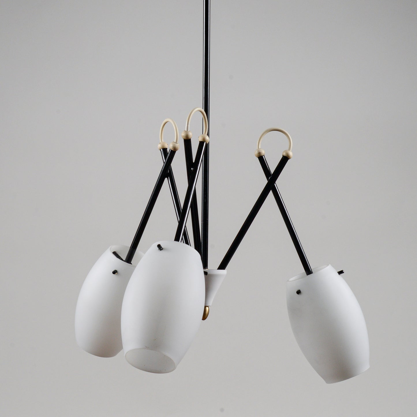 Lampadario vintage restaurato metà secolo stile Stilnovo