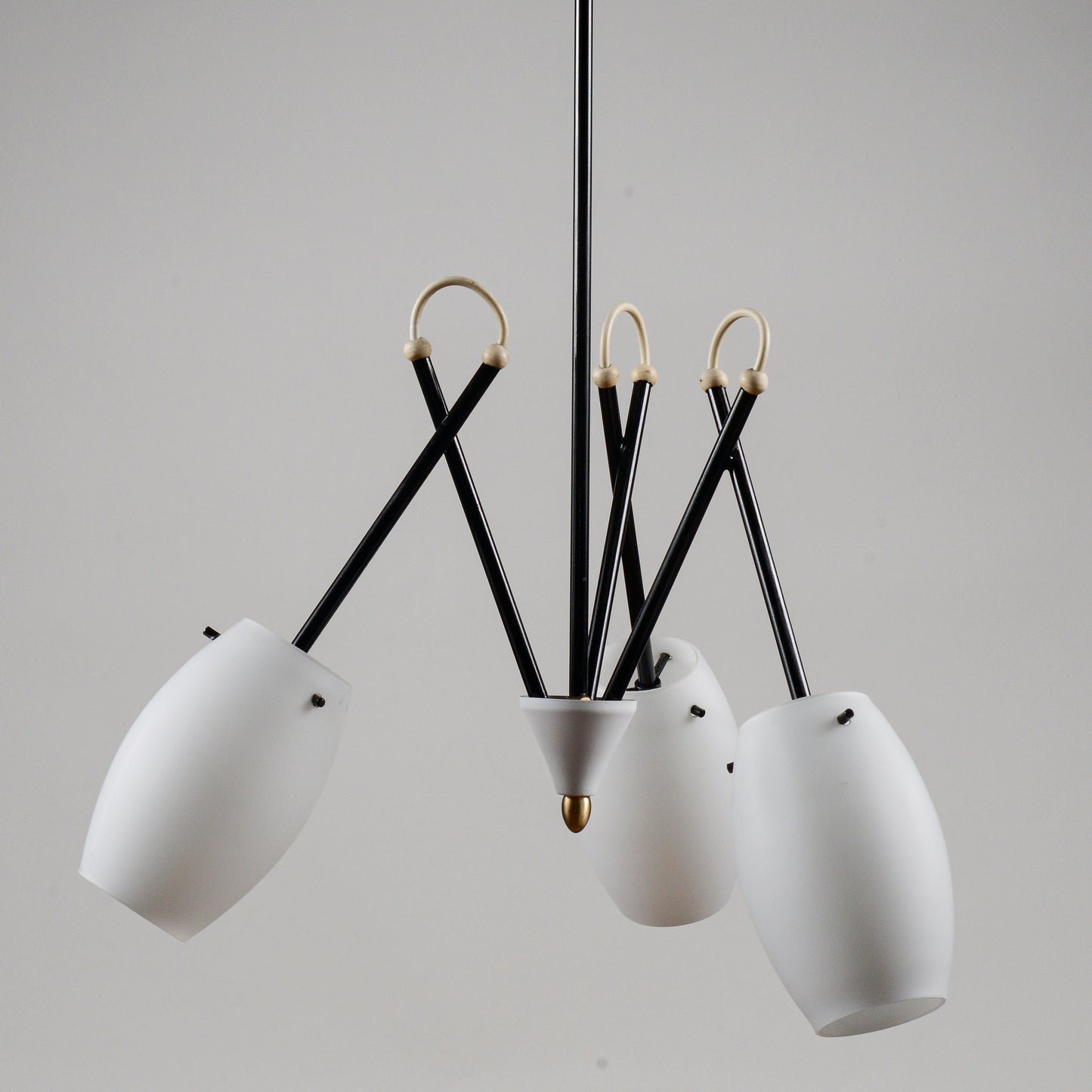 Lampadario vintage restaurato metà secolo stile Stilnovo
