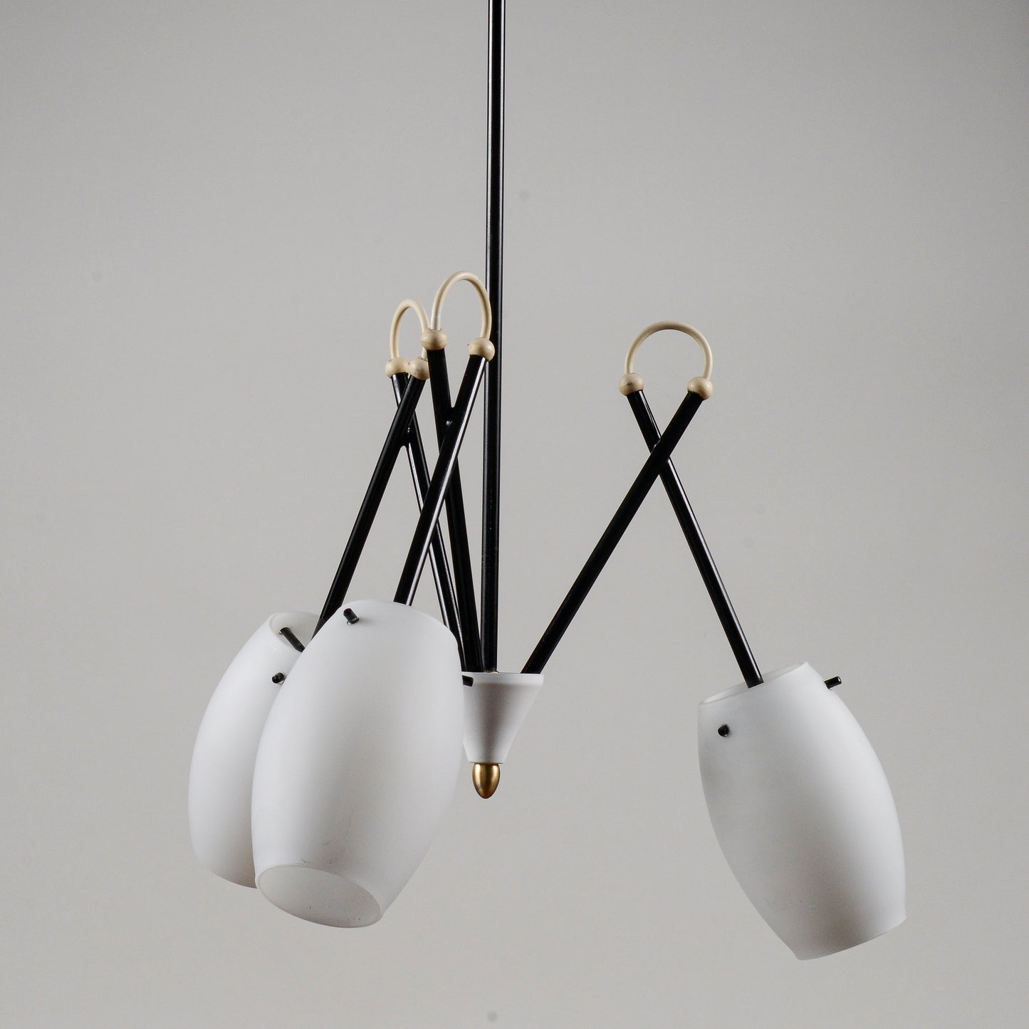 Lampadario vintage restaurato metà secolo stile Stilnovo