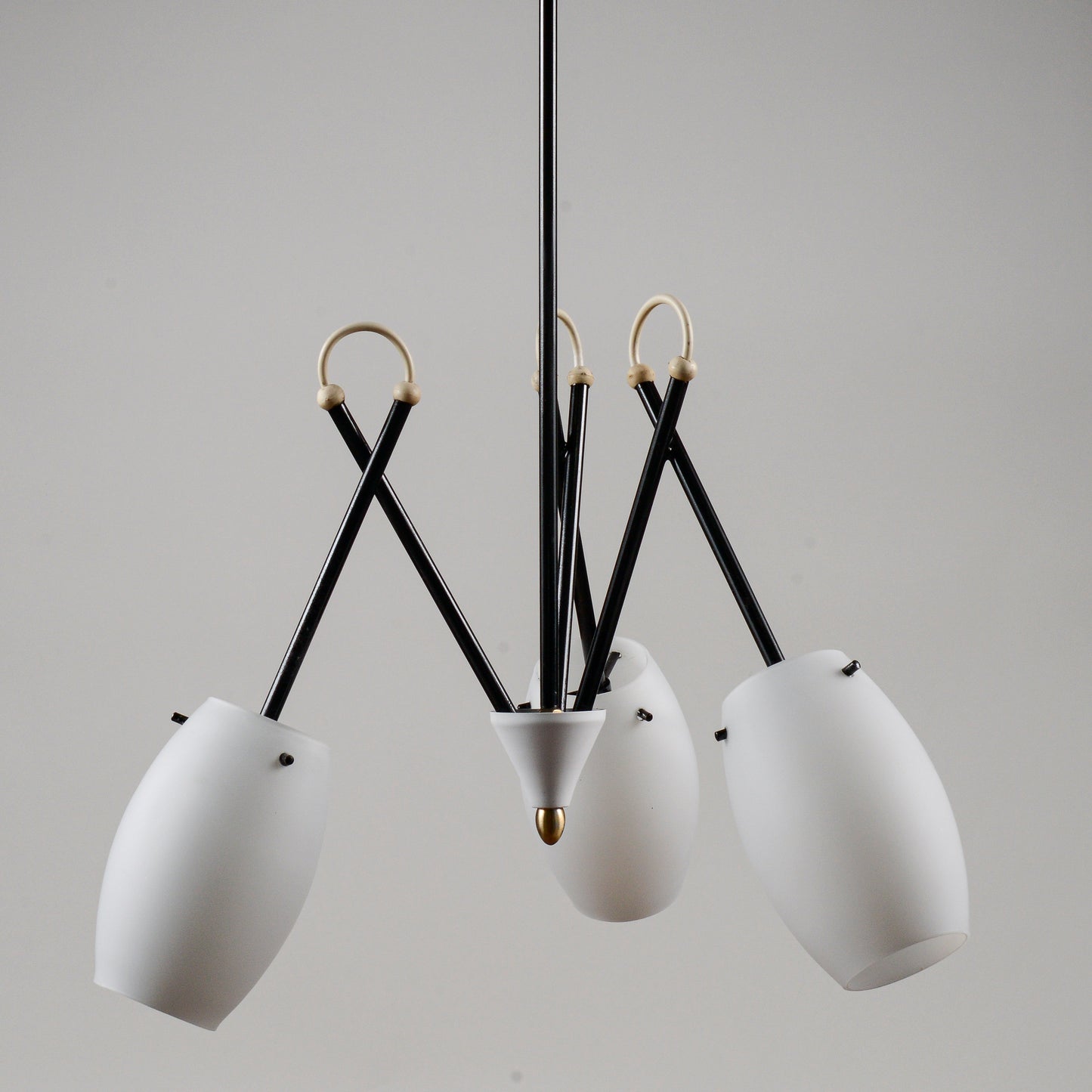 Lampadario vintage restaurato metà secolo stile Stilnovo
