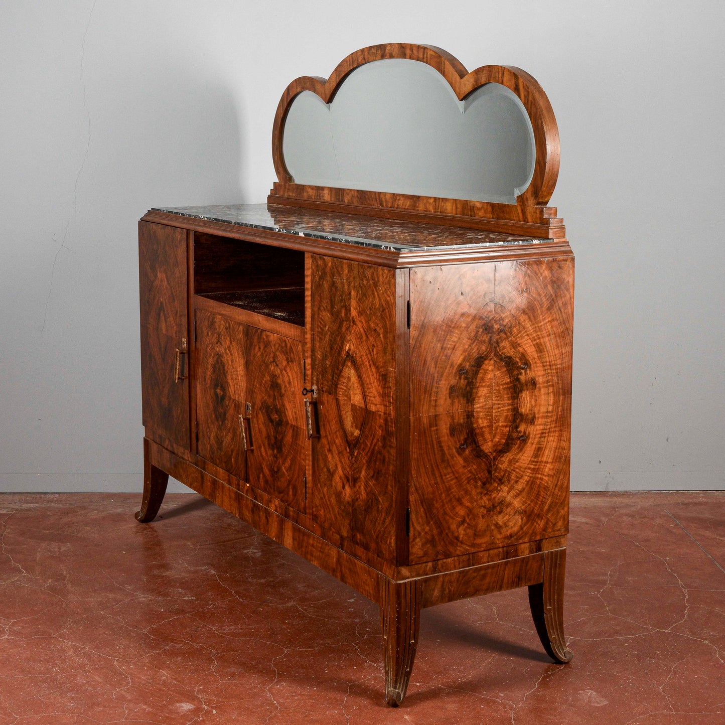 Credenza art déco con specchiera piano in marmo nero venato