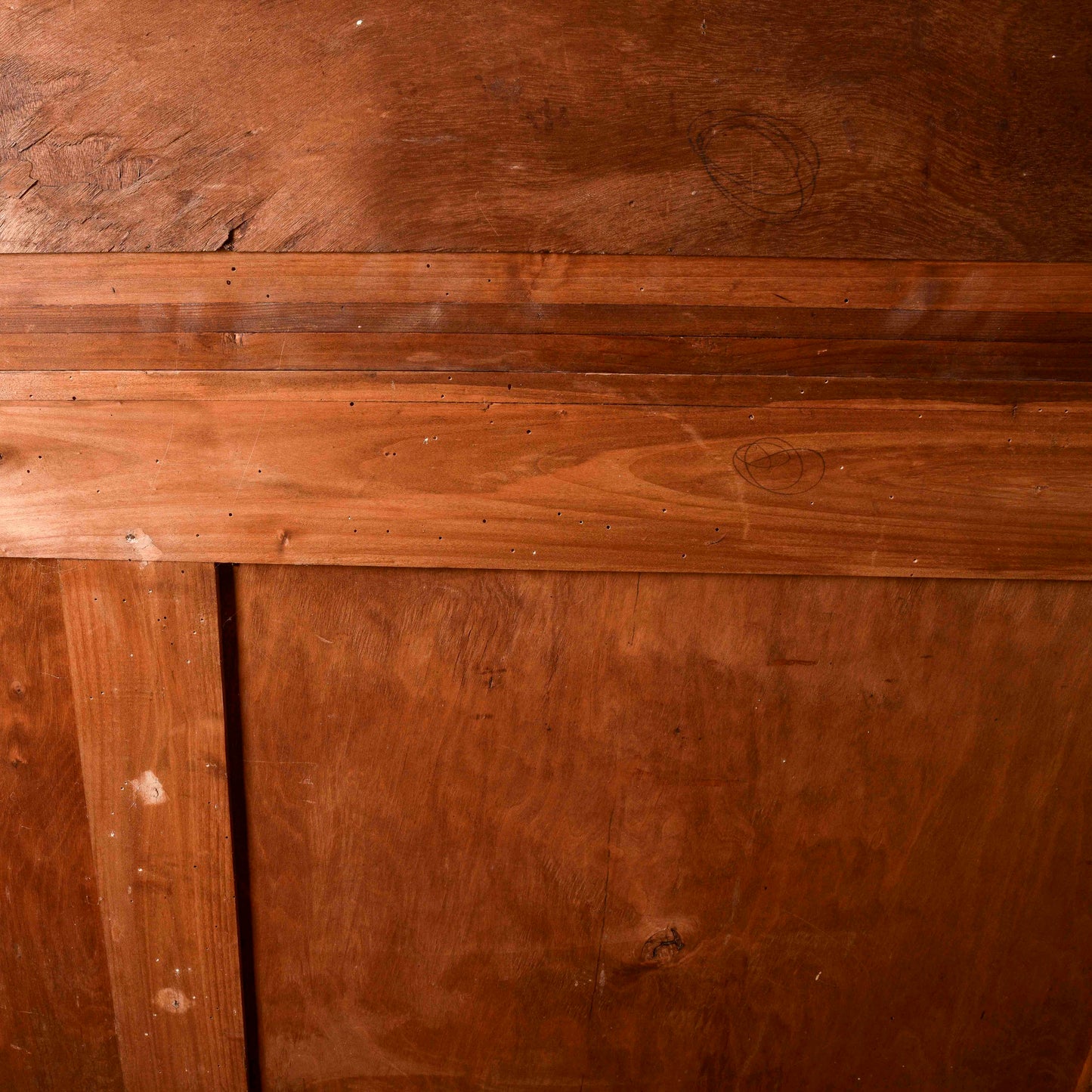 Credenza art déco con specchiera piano in marmo nero venato