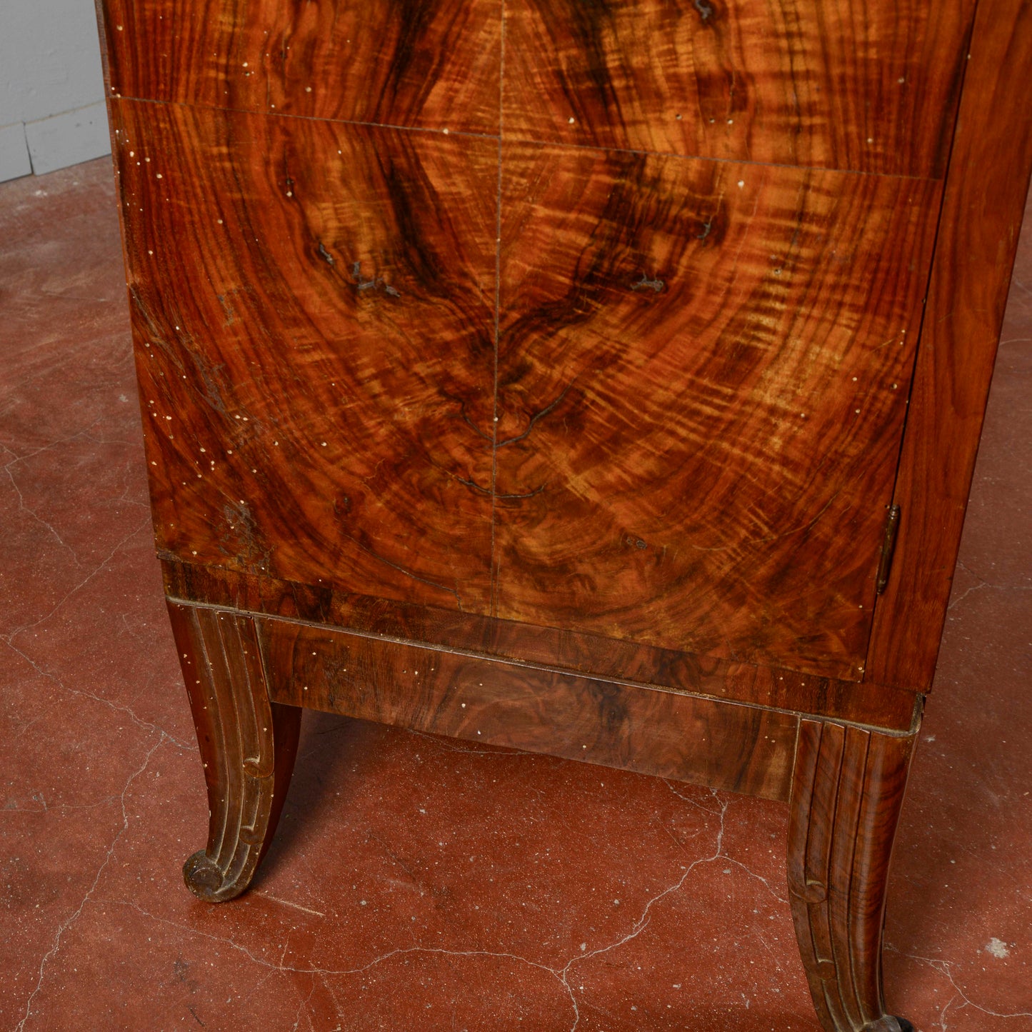 Credenza Art Deco In Radica Di Noce Piano Di Marmo Nero
