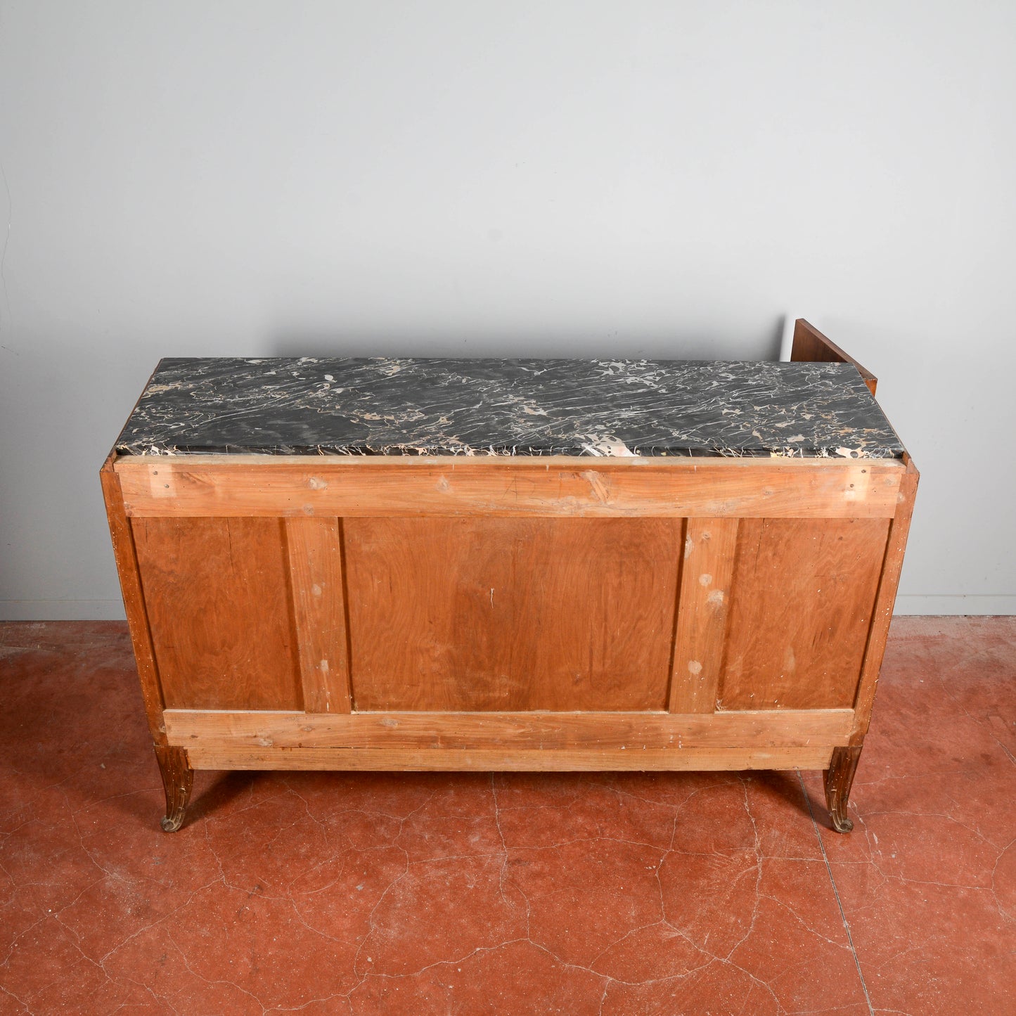 Credenza Art Deco In Radica Di Noce Piano Di Marmo Nero