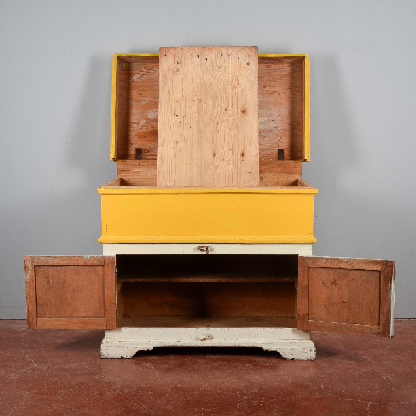 Madia credenza epoca fine XIX secolo in abete bicolore