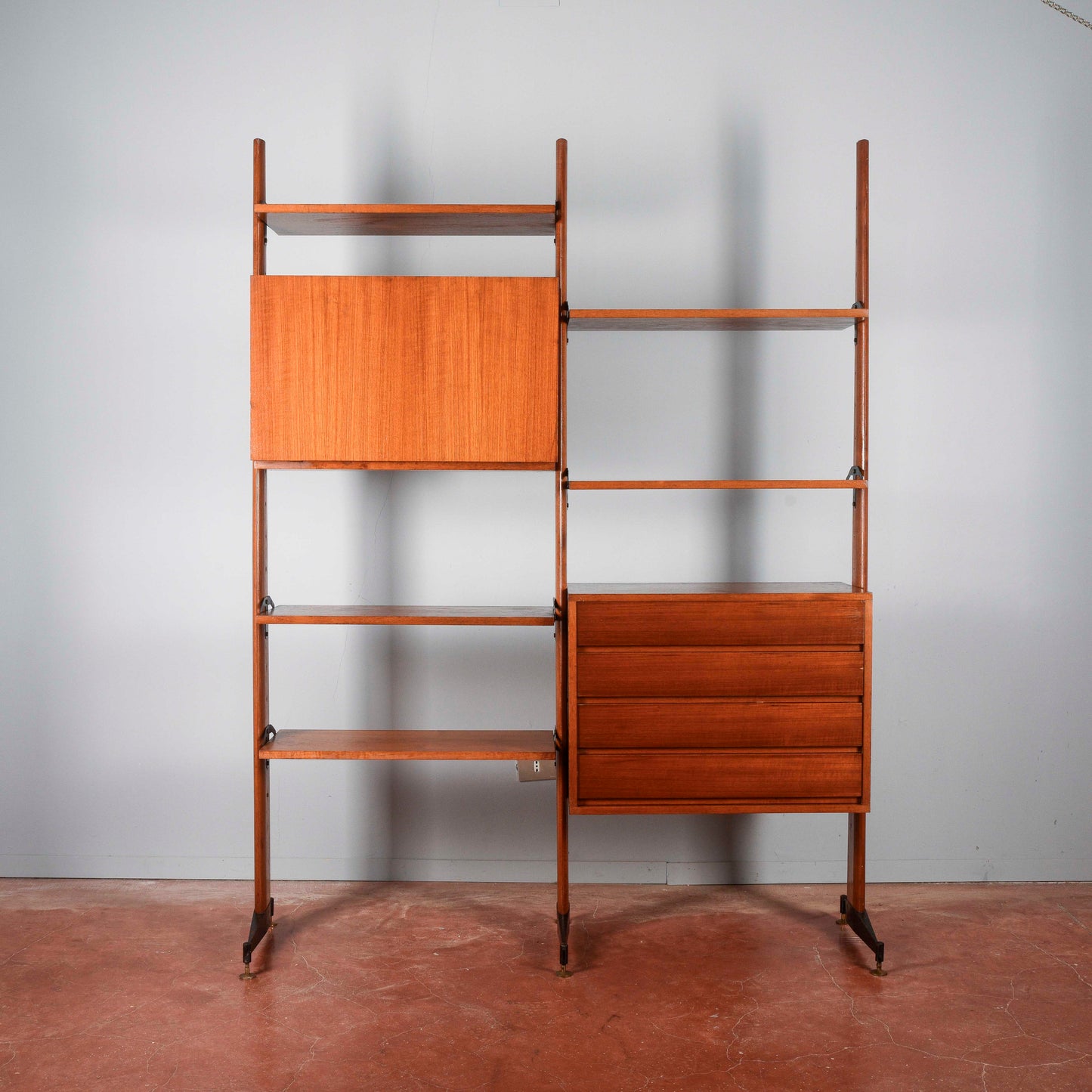 Libreria credenza svedese a giorno vintage