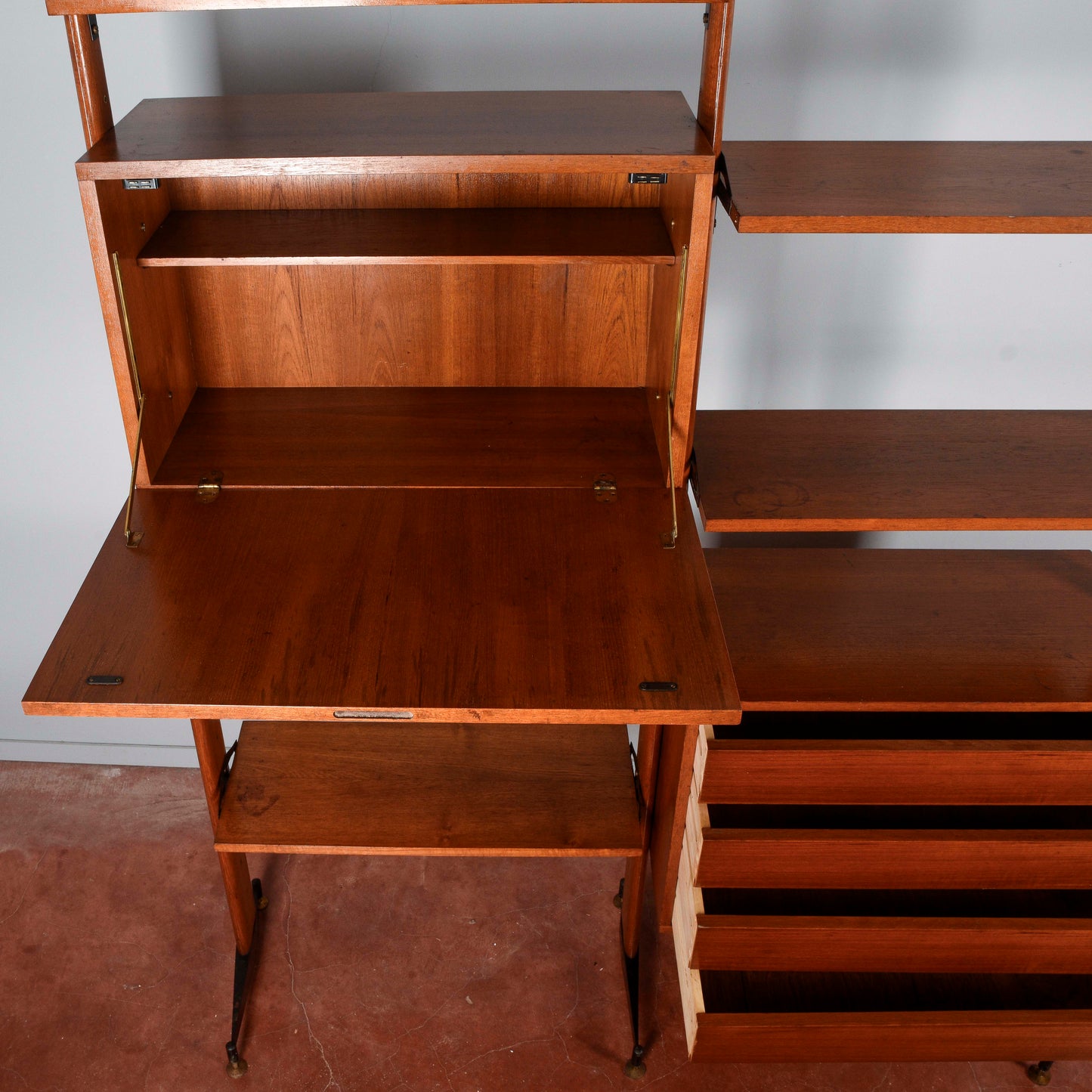 Libreria credenza svedese a giorno vintage