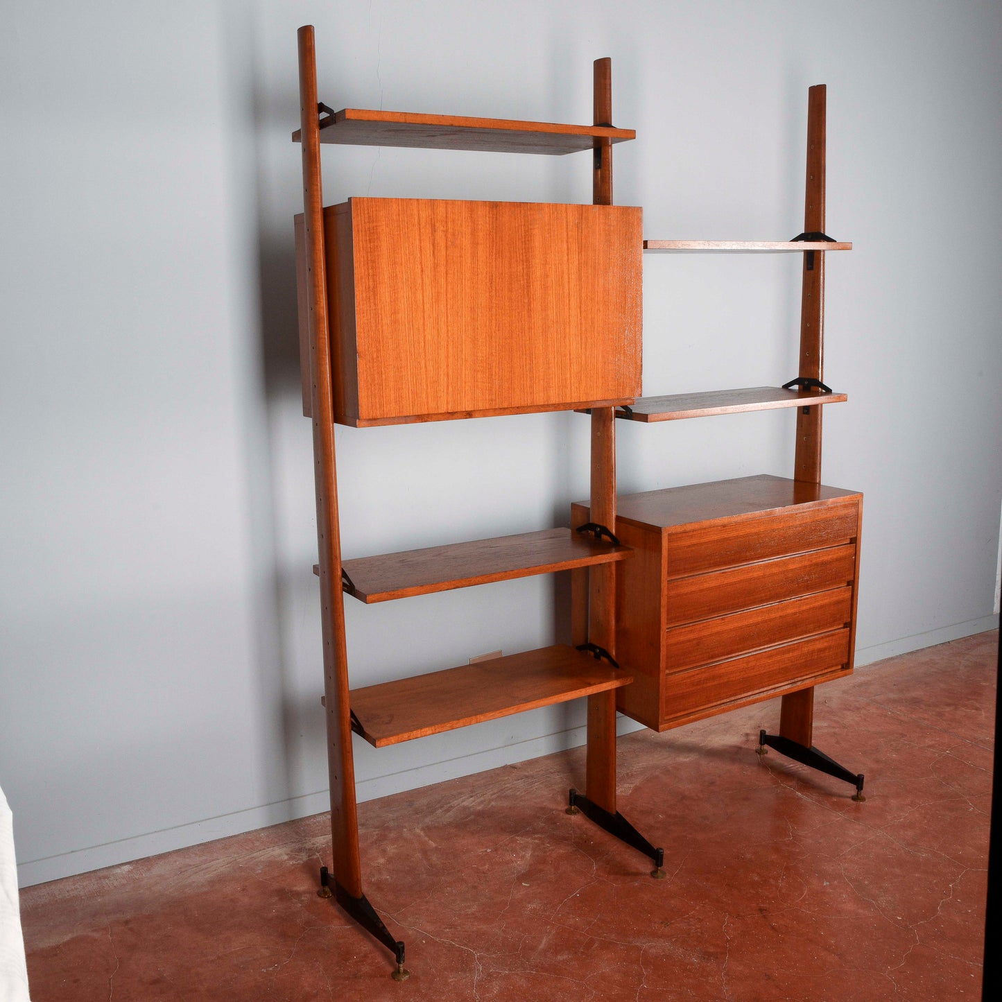 Libreria credenza svedese a giorno vintage