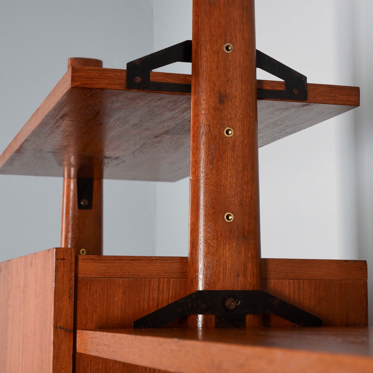 Libreria credenza svedese a giorno vintage