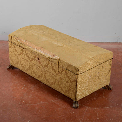 baule rivestito da restaurare
