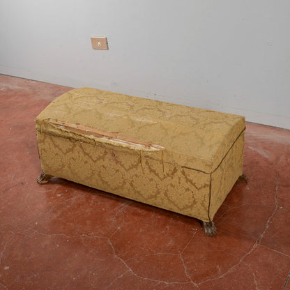 baule rivestito da restaurare