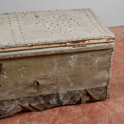 Antico Baule Da Restaurare