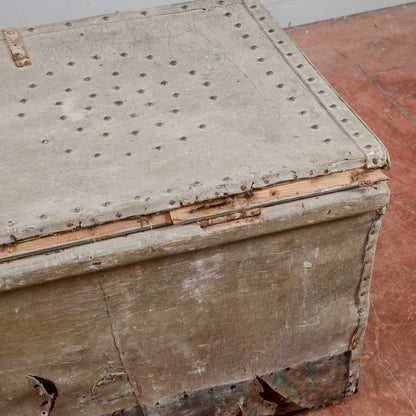 Antico Baule Da Restaurare