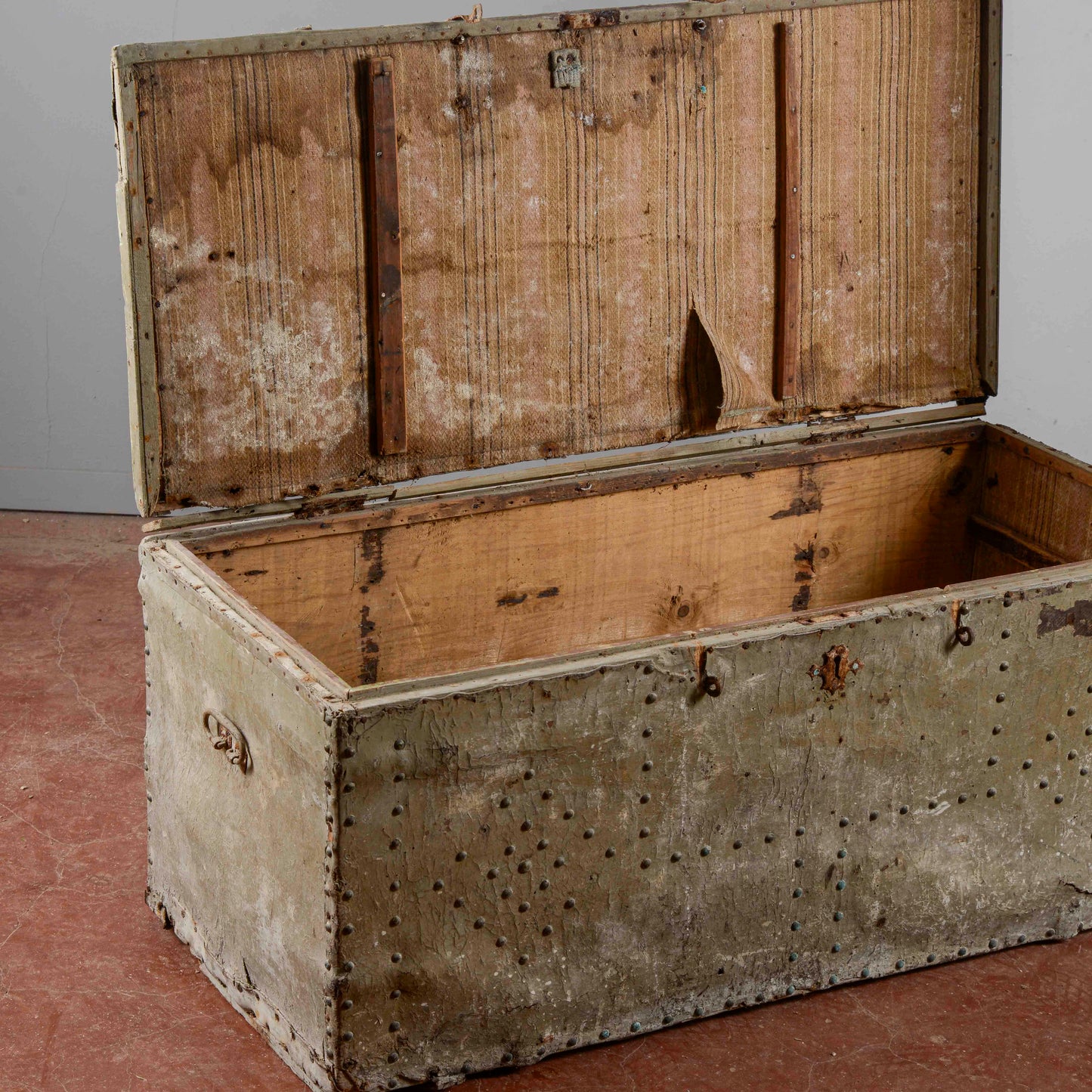 Antico Baule Da Restaurare