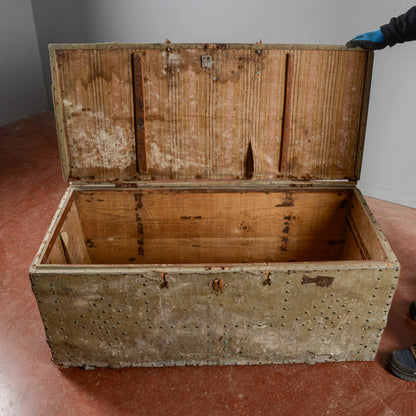 Antico Baule Da Restaurare