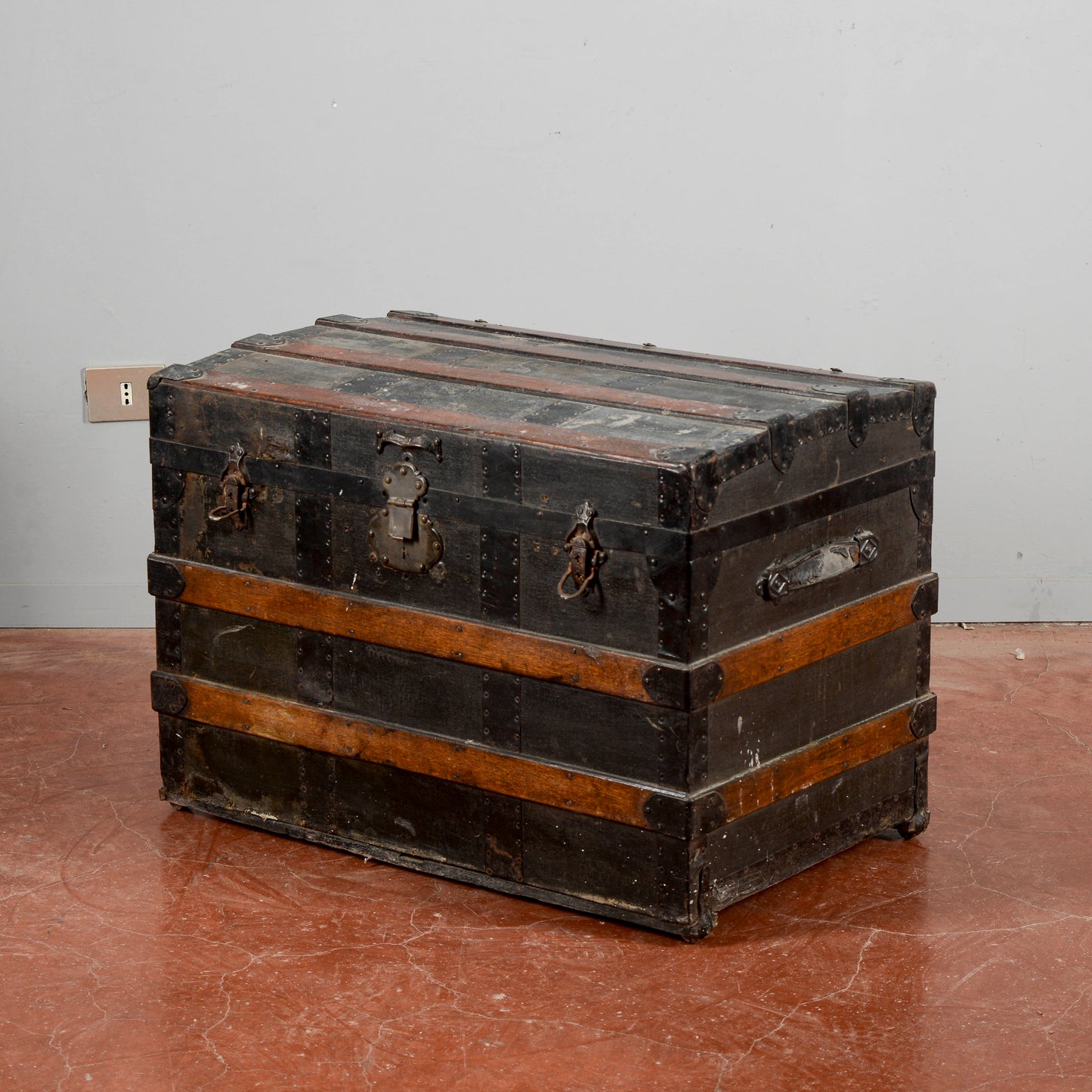 Baule Antico A Fasce