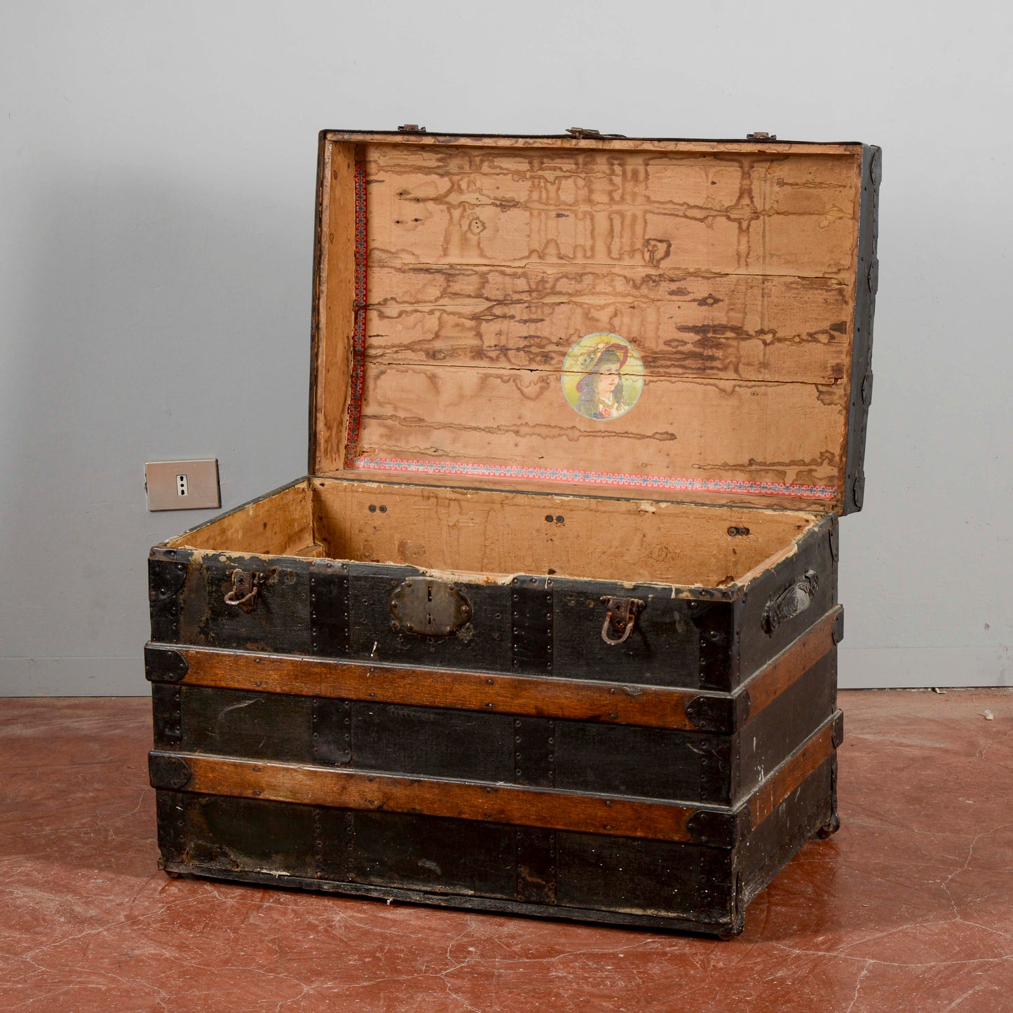 Baule Antico A Fasce
