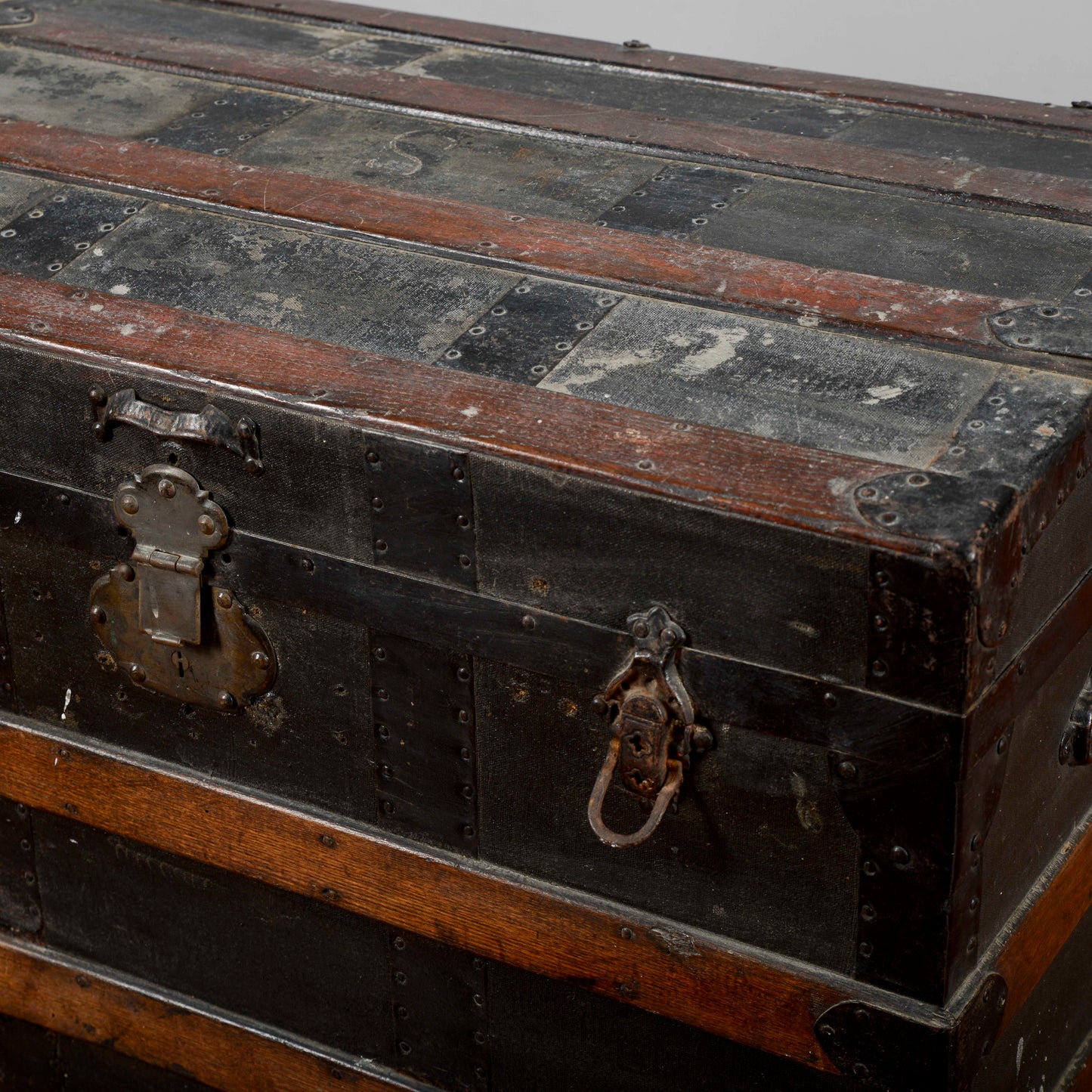 Baule Antico A Fasce