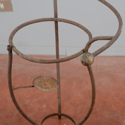 trespolo lavabo in ferro battuto fine XIX secolo