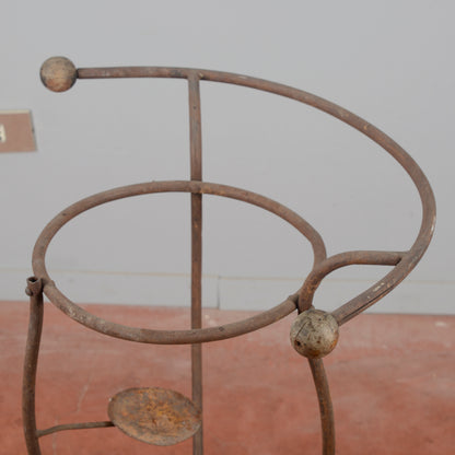 trespolo lavabo in ferro battuto fine XIX secolo