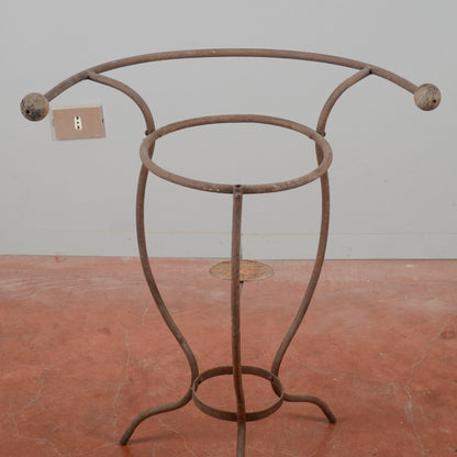 trespolo lavabo in ferro battuto fine XIX secolo